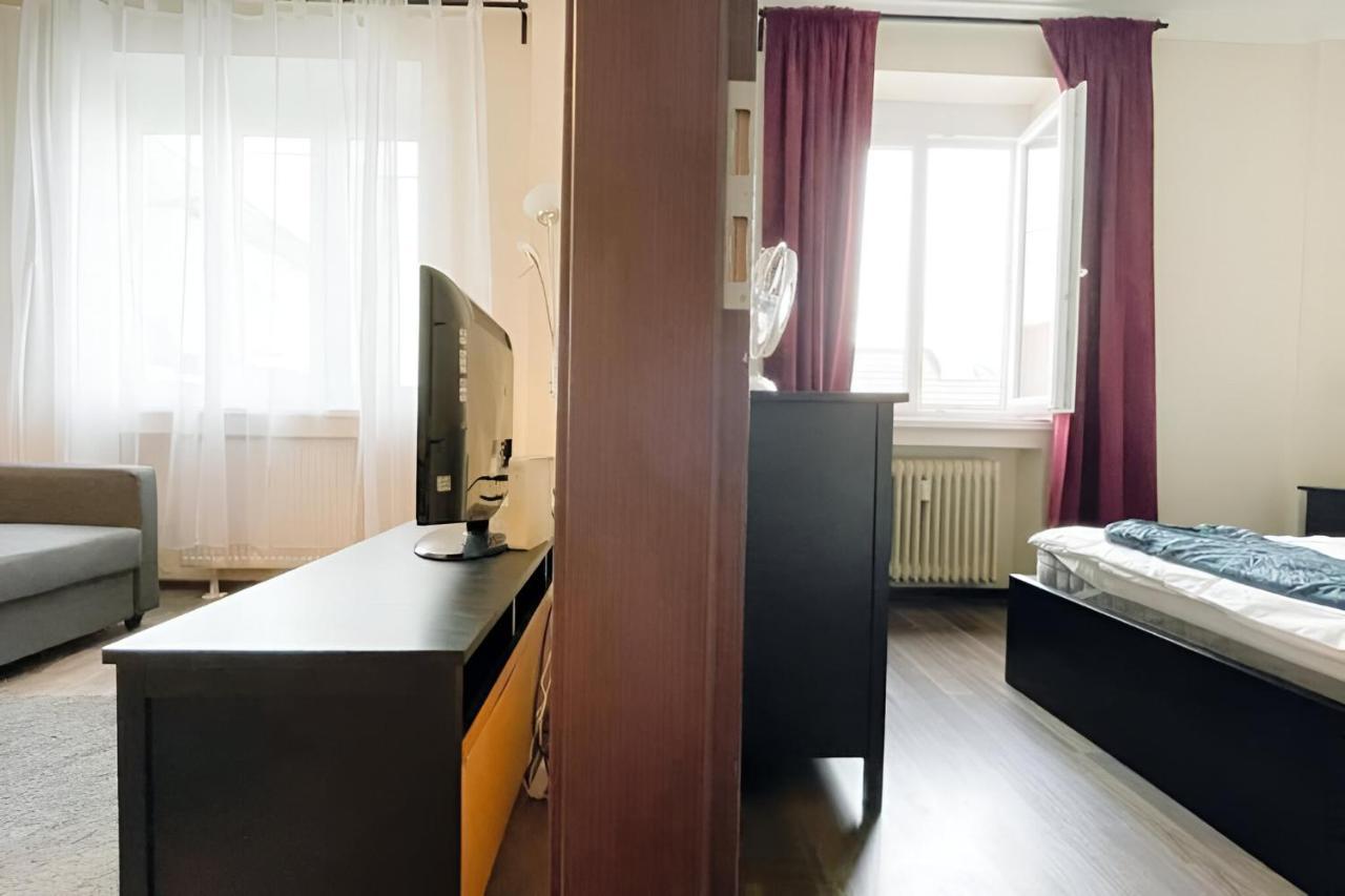 City Center Apartment In Middle Of Bratislava Luaran gambar