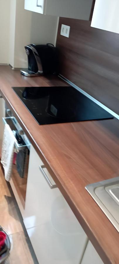 City Center Apartment In Middle Of Bratislava Luaran gambar